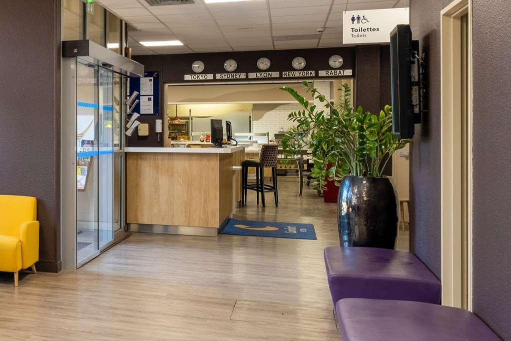 Comfort Hotel Aeroport Lyon St Exupery Colombier-Saugnieu Interior foto